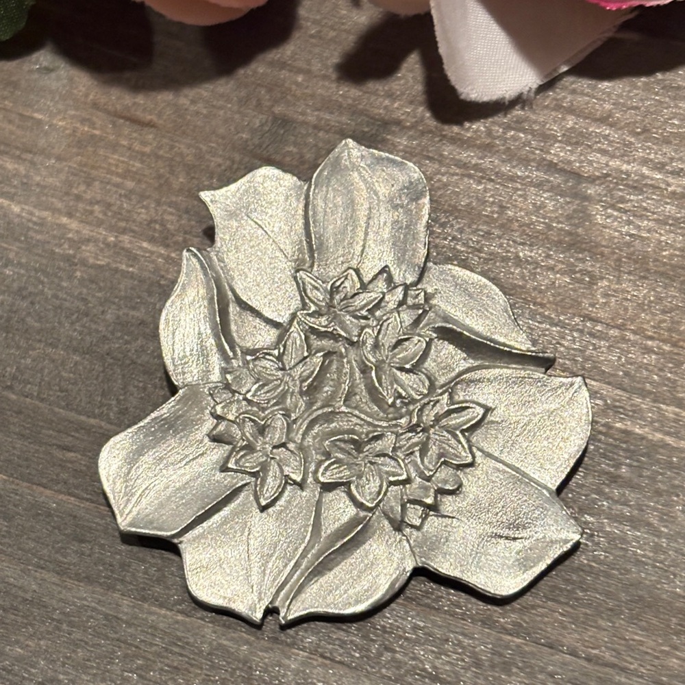 Vintage Pewter Floral Pendant 1988 Amos Pewter Canada